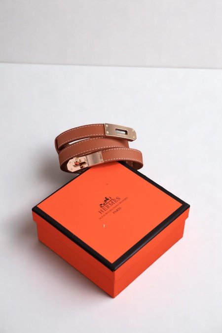 قشاط Hermis  - شامل علبة الشركة - بني / ذهبي <br> <span class='text-color-warm'>نفدت الكمية</span>